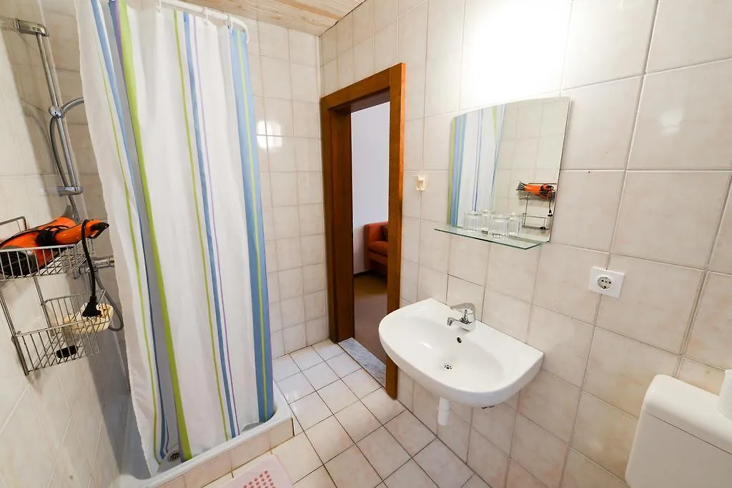 Guest House Bakhus Zerjavka