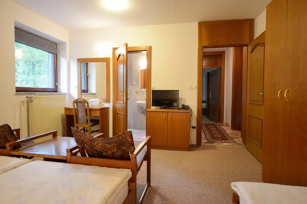 Guest House Bakhus Zerjavka