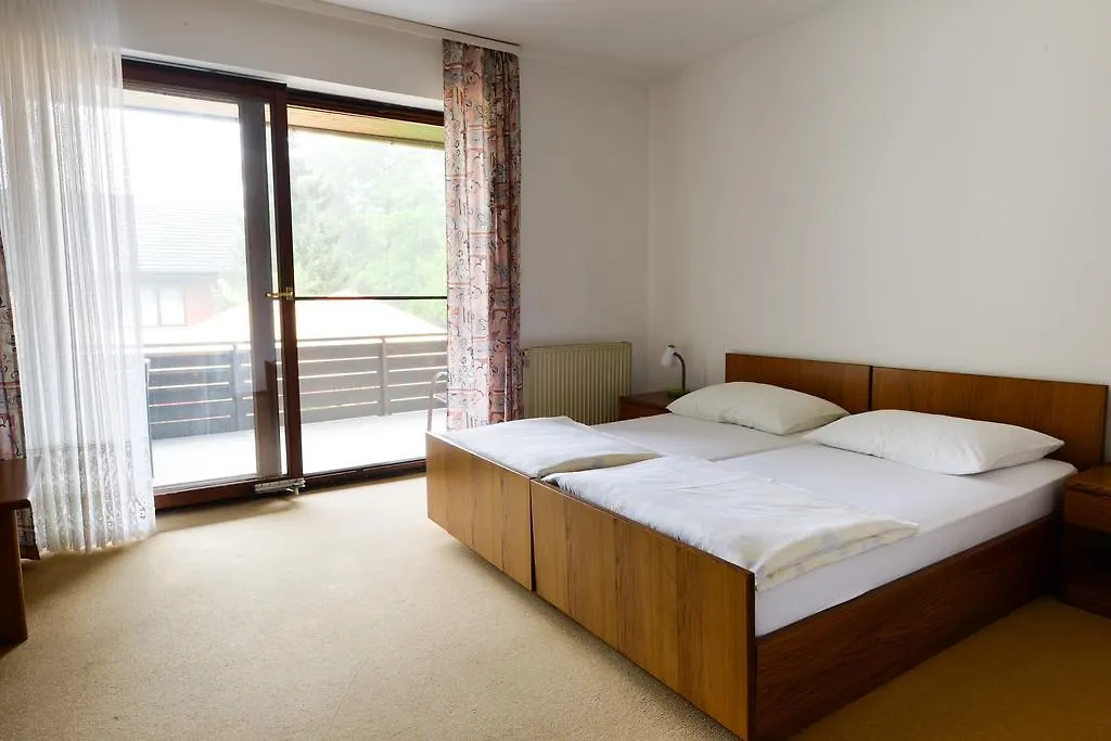 Guest House Bakhus Zerjavka