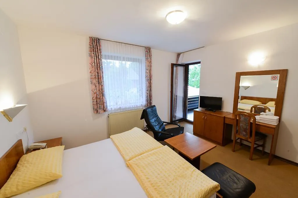 Guest House Bakhus Zerjavka 3*,  Σλοβενία